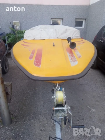 Продавам Моторна лодка Shakespeare Fibreglass, снимка 2 - Воден транспорт - 51032338