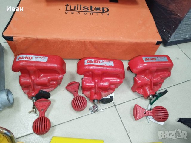 Заключващи устройства за тегличи и гуми на каравани и ремъркета, снимка 5 - Къмпинг мебели - 40187703