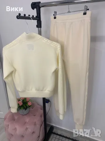 Спортен екип на Guess размер XS-S, снимка 12 - Спортни екипи - 48702424