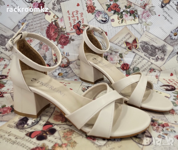 Модни дамски сандалети с нисък квадратен ток, снимка 1 - Дамски елегантни обувки - 44688348