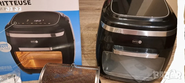 Фурна с горещ въздух без мазнина с функция за печене
