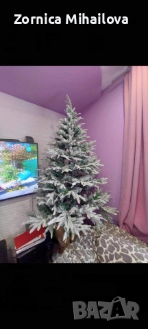 Изкуствена елха K r i n g Melbourne, Цялата заснежена с метална стойка.