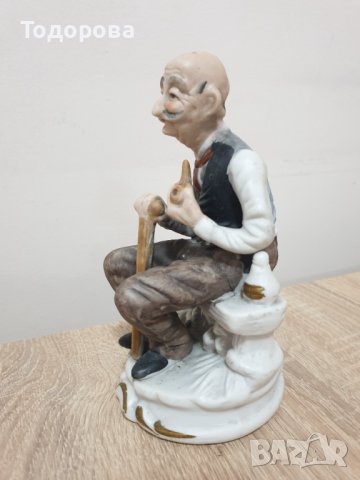 Порцеланова фигура на старец с лула, снимка 2 - Антикварни и старинни предмети - 41439615