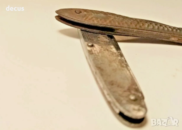 2 броя комунистически джобни метални ножчета, снимка 3 - Антикварни и старинни предмети - 51463843