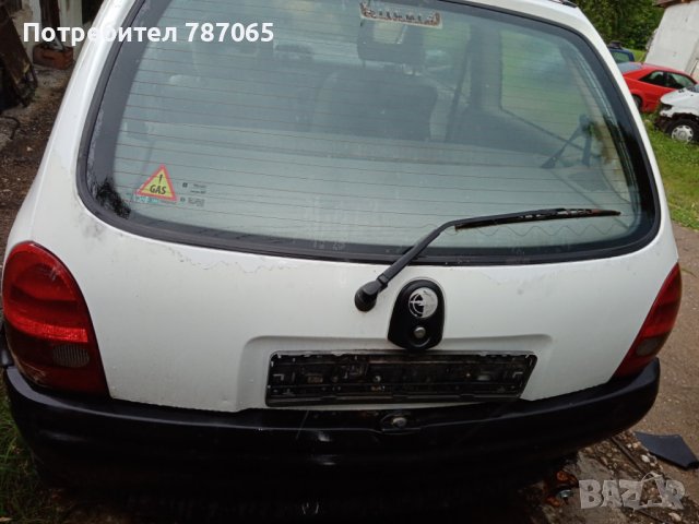 Опел корса 1. 2 бензин, снимка 5 - Части - 41325640