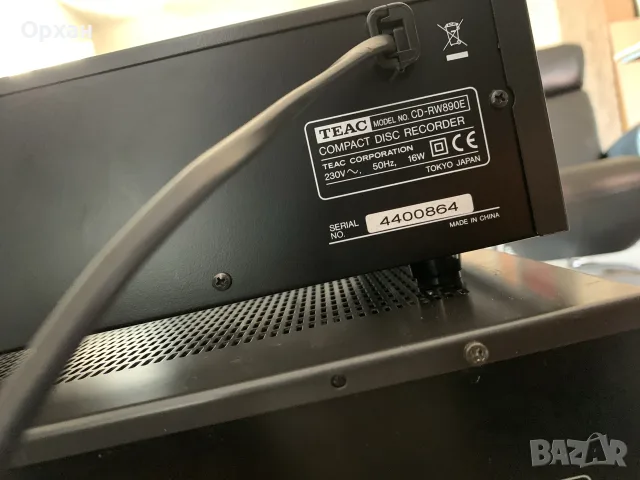 Професионален CD Рекордер TEAC CD-RW890 – Отлично състояние!, снимка 4 - CD дискове - 55742859