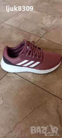 Оригинални маратонки Adidas , снимка 2 - Маратонки - 52323244