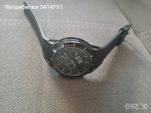 Продавам Часовник Casio Edifice EF-552PB