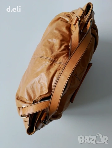 Две големи чанти. ESCADA Original 100% Кожа Голяма чанта, снимка 17 - Чанти - 51676636