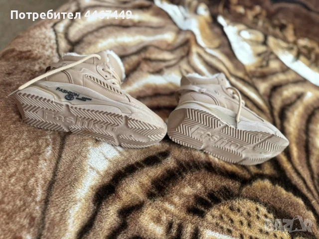 НОВИ Боти с пух,номер 36, снимка 2 - Дамски боти - 51323757