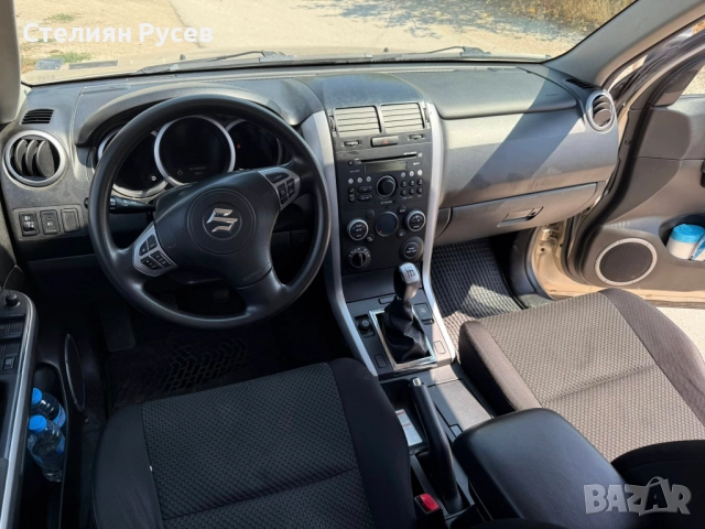 Suzuki Grand Vitara 1.9ddis 130кс цена 18 500 лв или 9460 евро - 2ри собственик , реални км 4х4 2011, снимка 4 - Автомобили и джипове - 51976189
