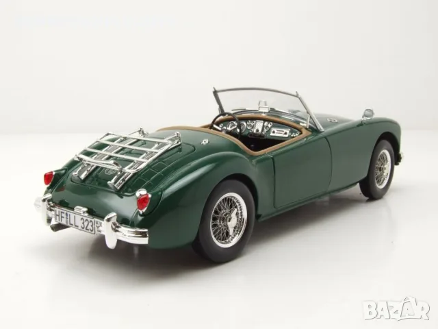 MGA 1955 - мащаб 1:18 на Norev моделът е нов в кутия, снимка 2 - Колекции - 56196158
