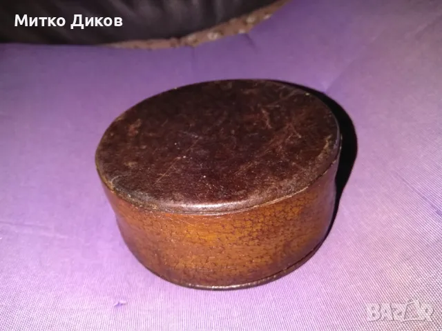 Кутия от соца за бижута естествена кожа с камъни  фи 11 см отлична, снимка 4 - Декорация за дома - 49157588