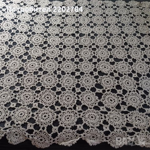 Покривка на една кука ,калъфка с бродерия 