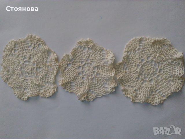 Ръчно плетени на една кука карета и салфетки, снимка 13 - Декорация за дома - 42079141