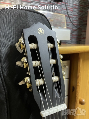 Малка китара YAMAHA GL1 Guitalele, снимка 4 - Китари - 56133243