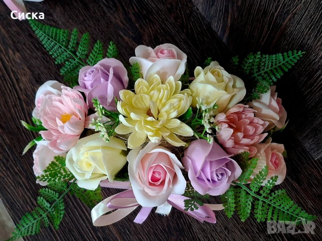 Елегантни велурени кутии аранжирани със сапунени цветя от пластичен сапун последни налични по 1 брой, снимка 9 - Подаръци за жени - 50712258