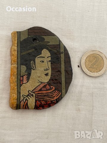 Япония, гейша рисувана върху камък, амулет.