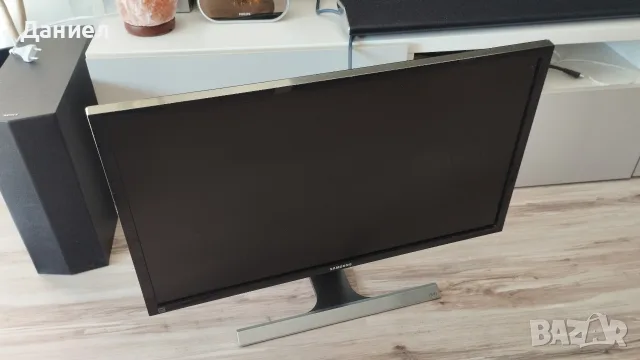 UHD Монитор Samsung U28D590D 28инча, снимка 8 - Монитори - 55976149