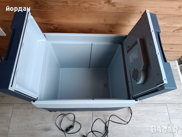 Хладилна чанта Mobicool / Waeco 12/220 волта .48 литра , снимка 3 - Хладилни чанти - 50463892