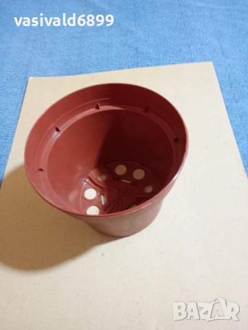 Пластмасова саксия 