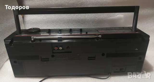 Hitachi TRK-3D2E Stereo Radio Cassette Recorder , снимка 2 - Радиокасетофони, транзистори - 55878745