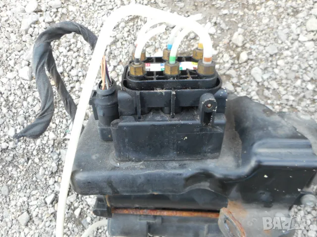 Разпределител за въздушно окачване , клапан и airmatic от Мерцедес, снимка 3 - Части - 47906057