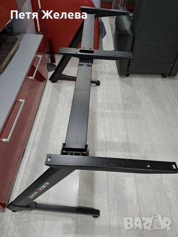 Метална разтегателна рамка за геймърско бюро DXRacer, снимка 9 - Бюра - 53622521