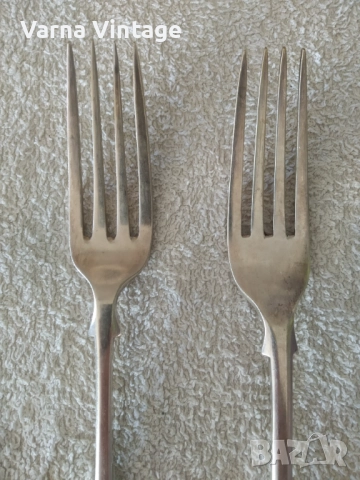 Две стари посребрени вилици. Край на 19 век. Англия. С щампа., снимка 2 - Антикварни и старинни предмети - 51729097