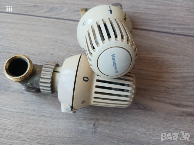 Термоглава - комплект / прав за радиатор, снимка 5 - Радиатори - 53864308