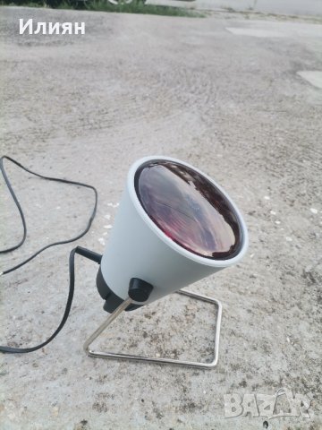 Инфрачервена лампа