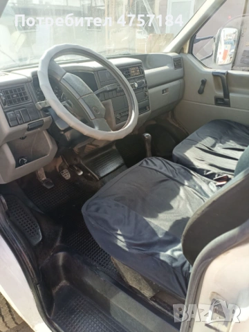 vw T4 2.4, снимка 8 - Бусове и автобуси - 53738929