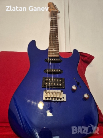 Squier Showmaster by Fender