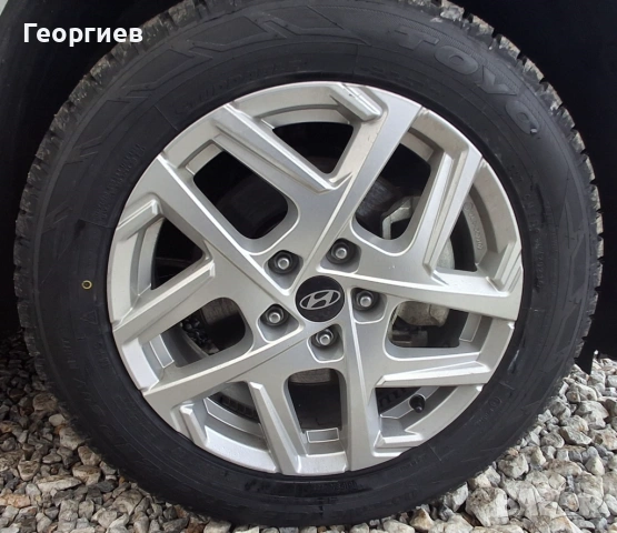 4бр. зимни гуми TOYO с шипове - внос от Швеция