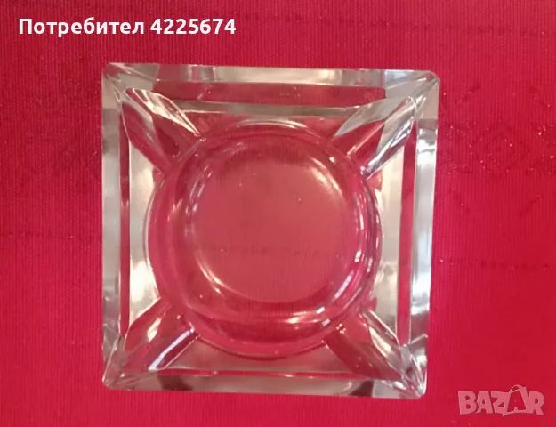 Продавам стъклен пепелник, снимка 2 - Декорация за дома - 49153825