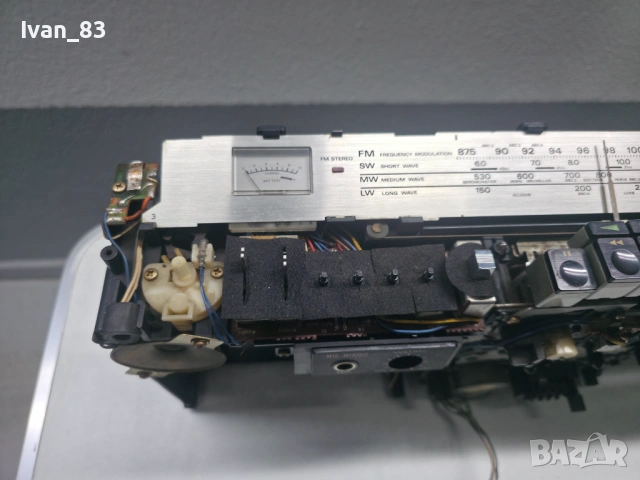 Радиокасетофон Hitachi trk 8180e на части! , снимка 6 - Радиокасетофони, транзистори - 53094545