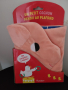Мека бебешка интерактивна книжка - Малкото прасенце в цирка., снимка 1 - Плюшени играчки - 44829016