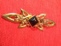 ПОЗЛАТЕНА СТАРА ФЛОРАЛНА БРОШКА ЦВЕТЕ и КАМЪК 41560, снимка 1