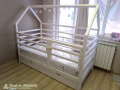 Детско легло тип къщичка , снимка 1 - Мебели за детската стая - 36121519