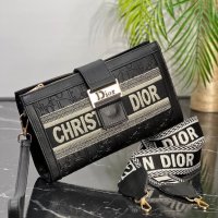 Чанта Christian Dior, снимка 3 - Чанти - 40517661