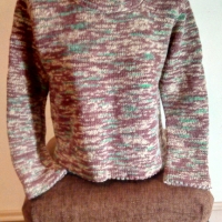 Вълнен пуловер  - ръчно плетиво, снимка 2 - Блузи с дълъг ръкав и пуловери - 36082121