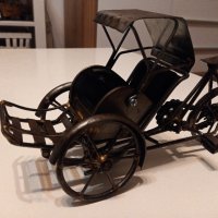 Автентична метална миниатюра на рикша, снимка 1 - Колекции - 41579326