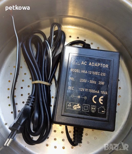 Трансформаторен захранващ блок 220 на 12 1,5 ампера променливо и право не е китайски, снимка 1