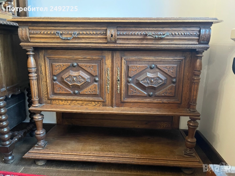 Шкаф антикварен  изцяло дърво дърворезба мрамор плот, снимка 1