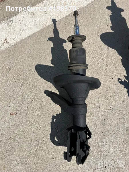 Амортисьор преден десен Хонда ЦРВ 2 Honda CR-V, снимка 1