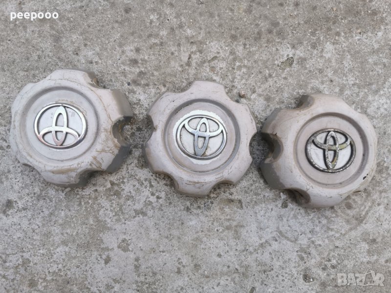 Оригинални капачки за джанти за Toyota Land Cruiser , снимка 1