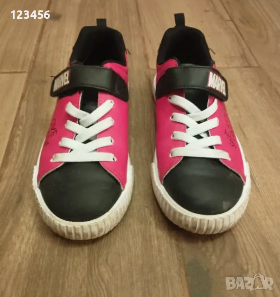 Детски кецове Н&М в много добро състояние маратонки за момче Спайдърмен , снимка 1