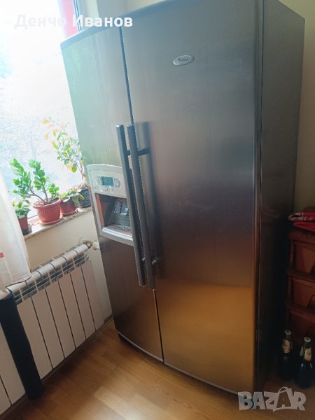 Двуврат хладилник с фризер,ледогенератор и диспендър, снимка 1