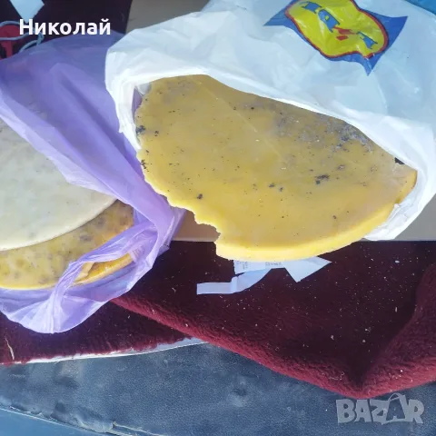 продаваме восък