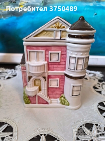 Викторианска къща Otagiri - Япония,ръчно рисувана ,може да се ползва като буркан 